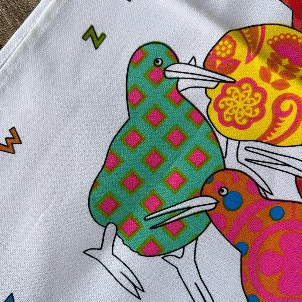 New Zealand Kiwi Bird Cotton Tea Towel Bright Colorful Fun NWOT 19x32